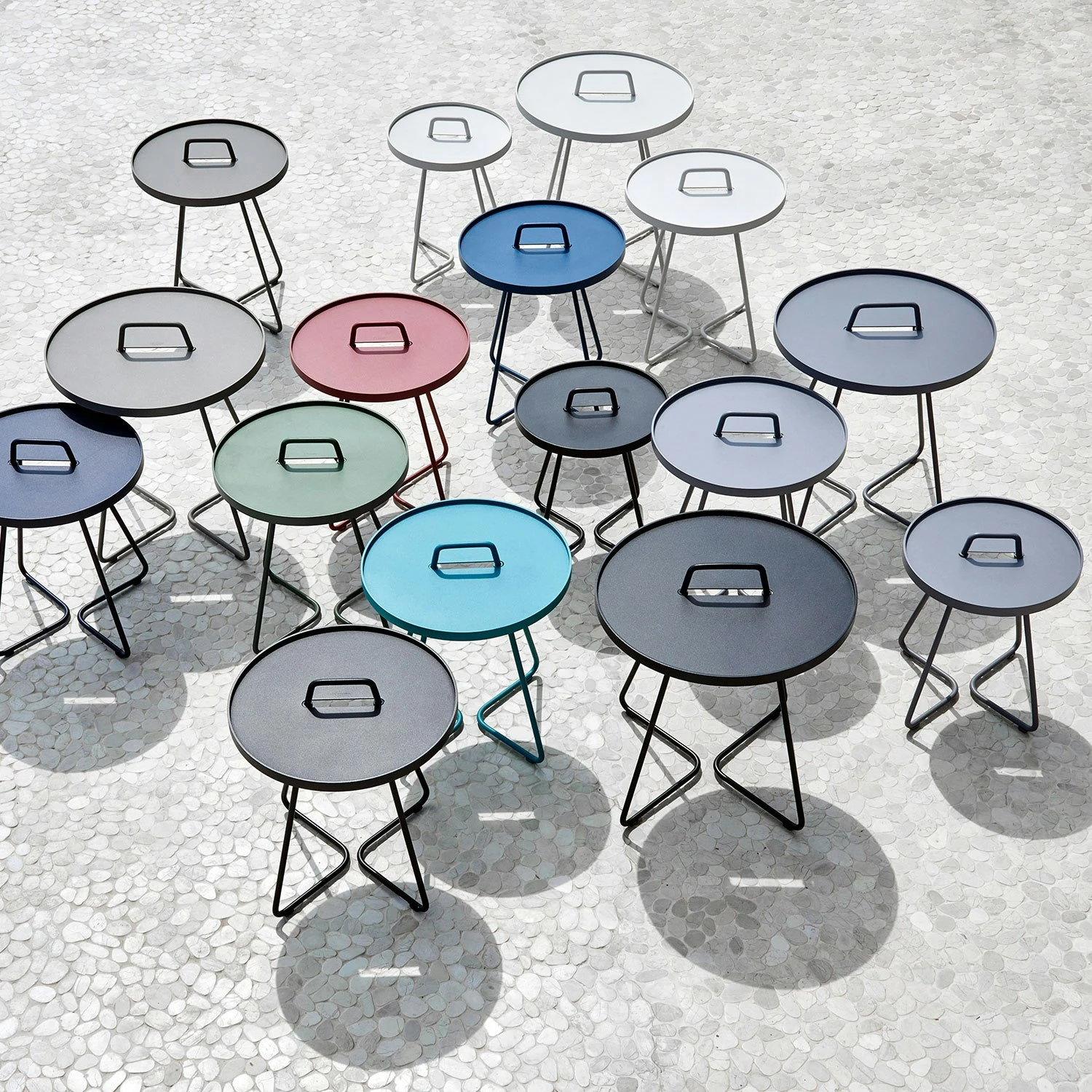 On The Move Beistelltisch X-Small, Weiss 4 On The Move Beistelltisch X-Small, Weiss – Bild 2