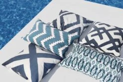 Impal Kissen Im Freien Nutzbar 50x50 Cm, Blau / Off-white 5 Impal Kissen Im Freien Nutzbar 50x50 Cm, Blau / Off-white -Hay || Brafab || FIAM Verkaufsgeschäft chhatwal jonsson impal kissen im freien nutzbar 0