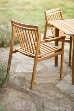 M3 Sammen Esstisch Im Freien Nutzbar Teakholz, 104.5 Cm 13 M3 Sammen Esstisch Im Freien Nutzbar Teakholz, 104.5 Cm -Hay || Brafab || FIAM Verkaufsgeschäft fdb mbler esstisch im freien nutzbar teakholz 4