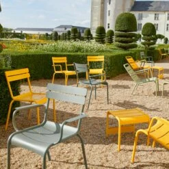 Luxembourg Stuhl Mit Armlehne, Cactus -Hay || Brafab || FIAM Verkaufsgeschäft fermob luxembourg stuhl mit armlehne 21