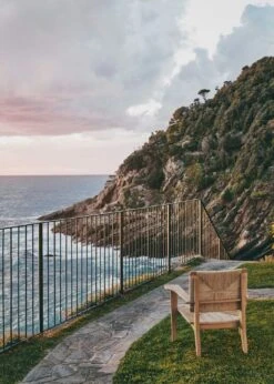 Gubi F-Chair Outdoor Lounge Stuhl Teakholz 13 Gubi F-Chair Outdoor Lounge Stuhl Teakholz -Hay || Brafab || FIAM Verkaufsgeschäft gubi f chair outdoor lounge chair 5