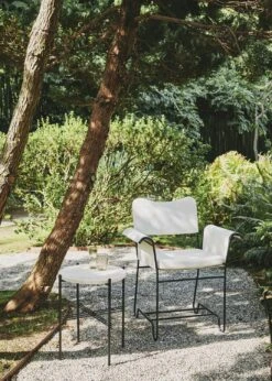 Gubi TS Outdoor Beistelltisch Ø40x51 Cm, Schwarz/Weiß Travertin -Hay || Brafab || FIAM Verkaufsgeschäft gubi ts outdoor side table 40 black white travertine 4