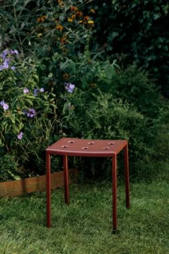 Hay Balcony Hocker, Iron Red -Hay || Brafab || FIAM Verkaufsgeschäft hay balcony stool anthracite powder coated steel 3