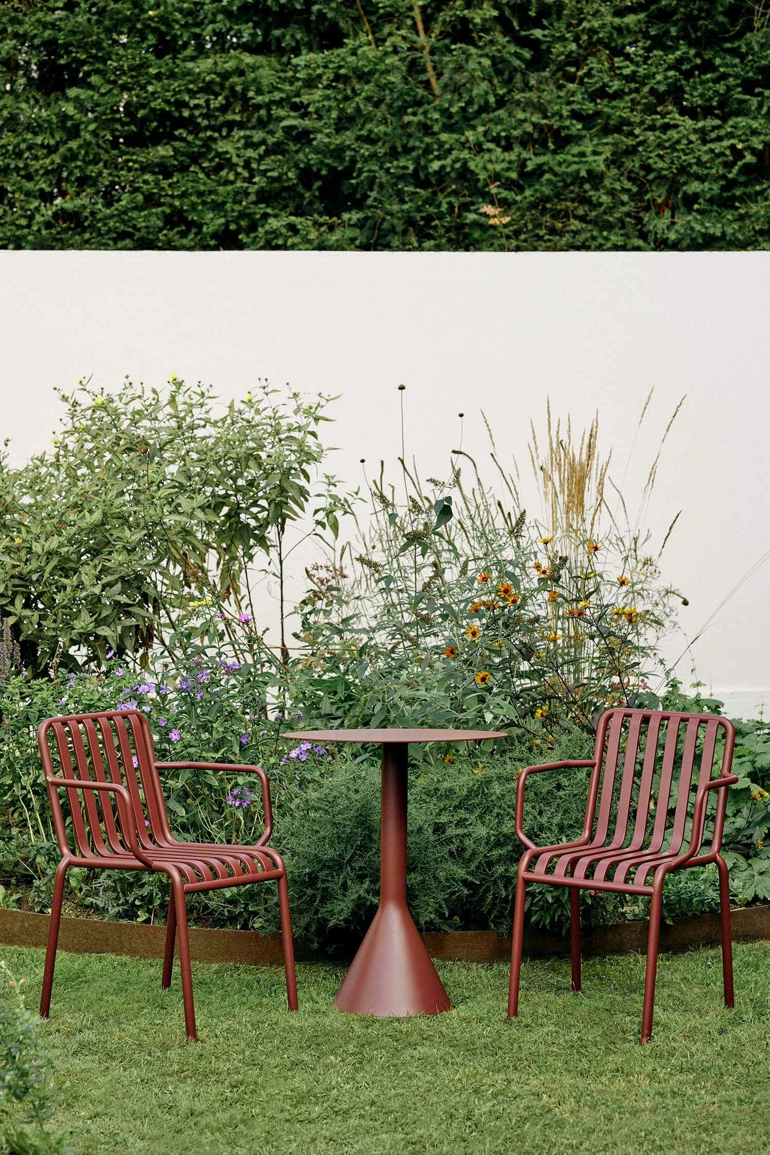 Hay Palissade Cone Tisch Ø70 Cm, Iron Red 4 Hay Palissade Cone Tisch Ø70 Cm, Iron Red – Bild 2