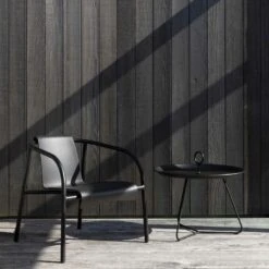 NAMI Lounge Stuhl, Schwarz -Hay || Brafab || FIAM Verkaufsgeschäft houe nami lounge chair monocolor olive green 5