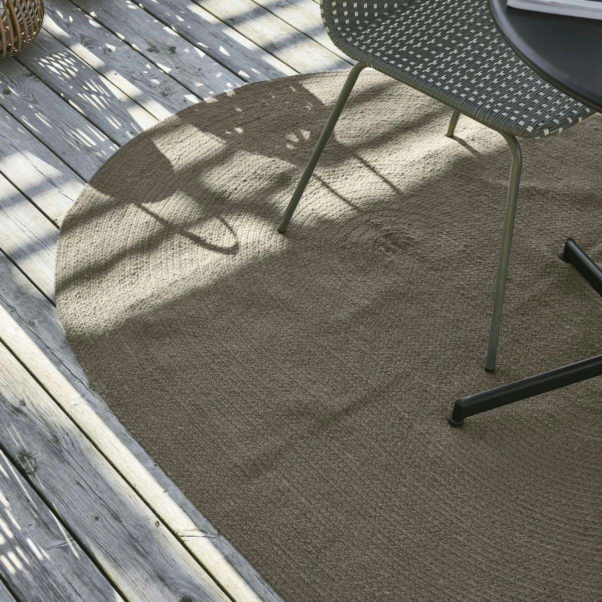 House Doctor Tindre Teppich Oval 130x180 Cm, Olivgrün 4 House Doctor Tindre Teppich Oval 130x180 Cm, Olivgrün – Bild 2