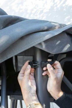 Lafuma Oron Möbelabdeckung Anthrazit, L 10 Lafuma Oron Möbelabdeckung Anthrazit, L -Hay || Brafab || FIAM Verkaufsgeschäft lafuma table protection cover oron l 4