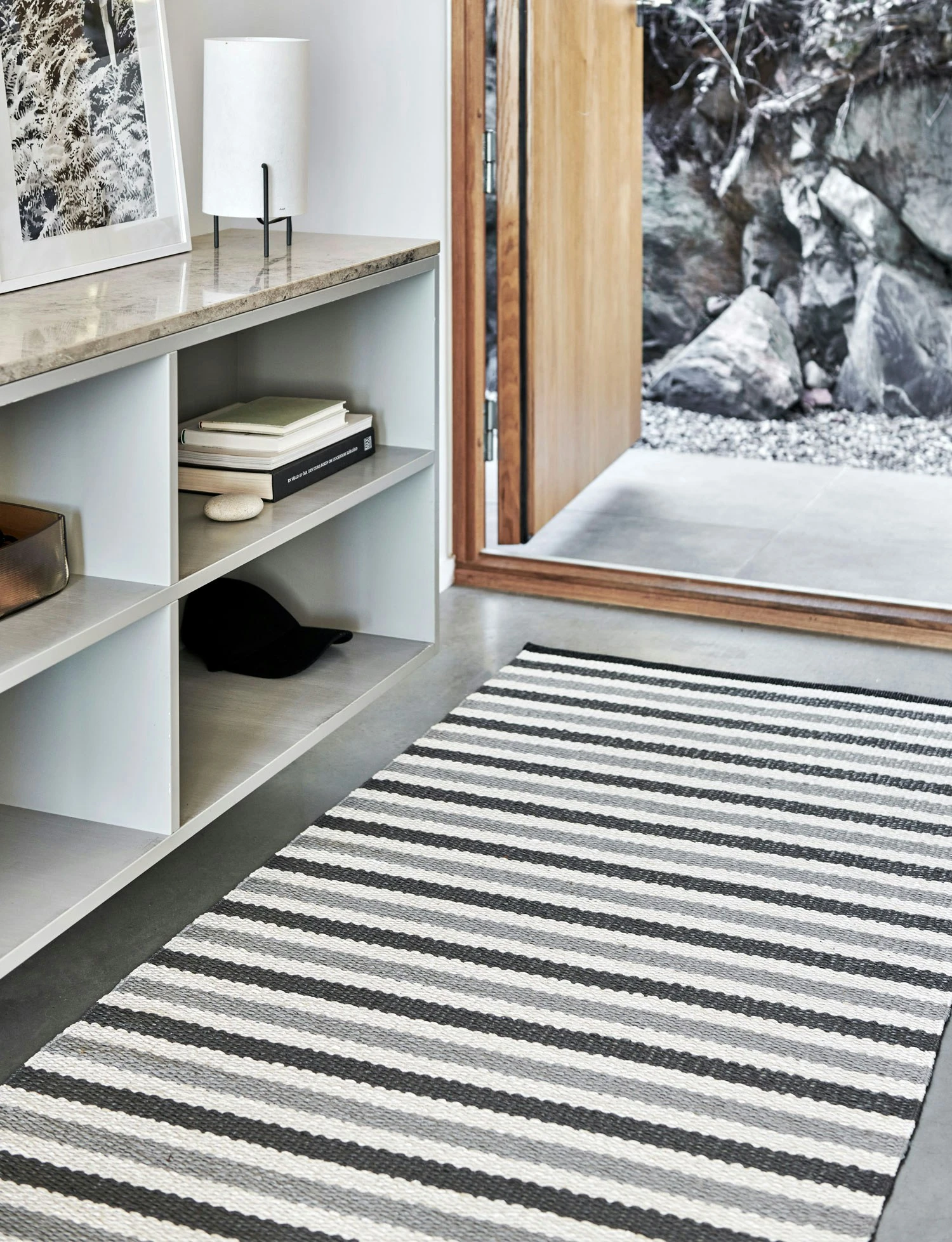 Teo Teppich Warmes Grau / Charcoal / Vanilla, 70x300 Cm 4 Teo Teppich Warmes Grau / Charcoal / Vanilla, 70x300 Cm – Bild 2