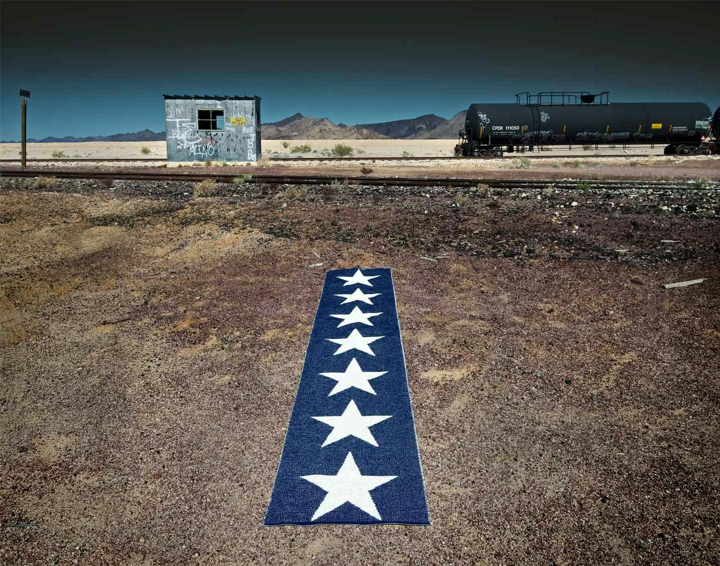 Viggo One Teppich Dark Blue/ Vanilla, 70x350 Cm 5 Viggo One Teppich Dark Blue/ Vanilla, 70x350 Cm – Bild 3